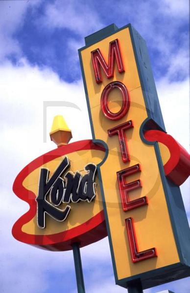 Kona Motel, Sign