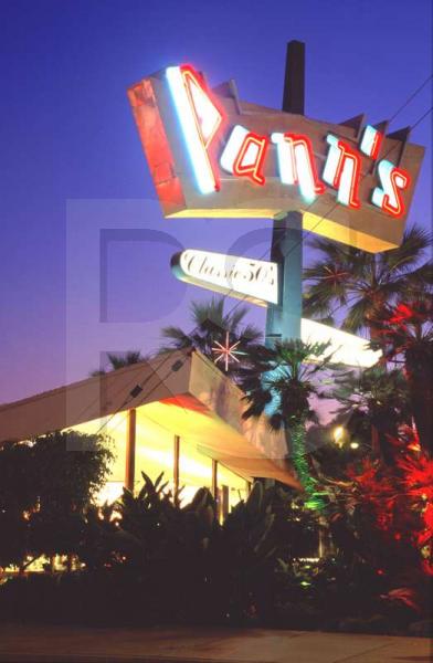 Pann's Coffee Shop, Exterior