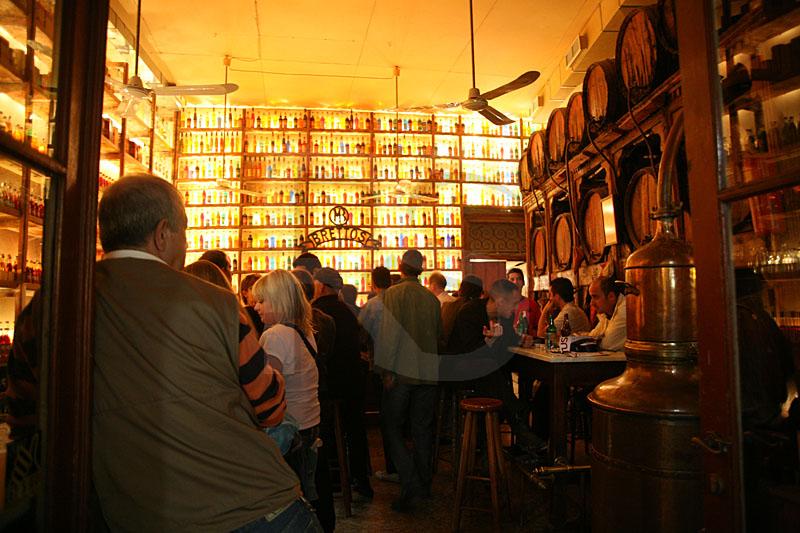 Plaka Bar