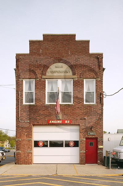 I Dependent Engine 93, Firehouse