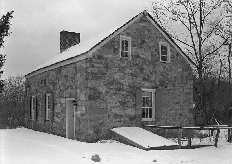 Nelden-Roberts Stone House, Black & White