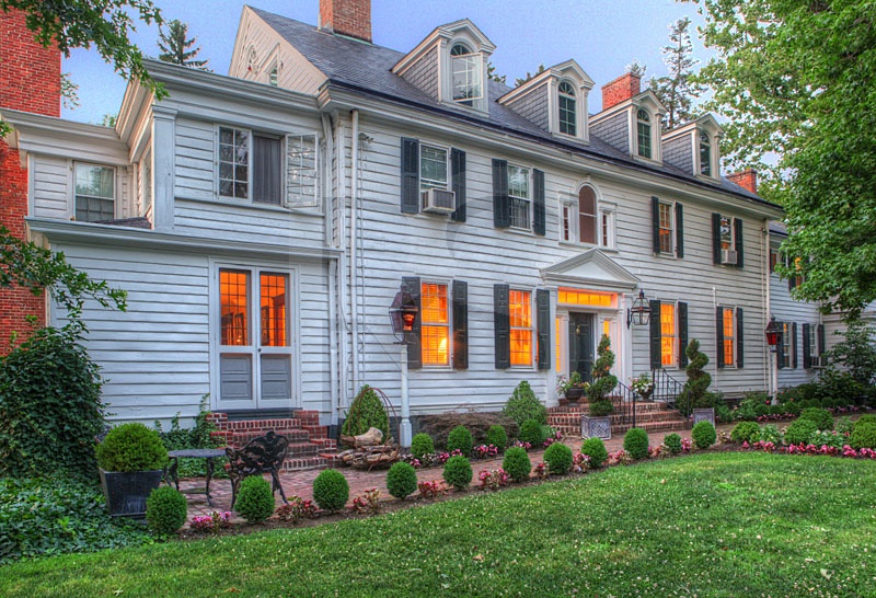 The Inn At Fernbrook Farms