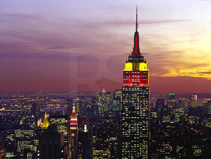 new york city at night skyline. Keywords: new york city
