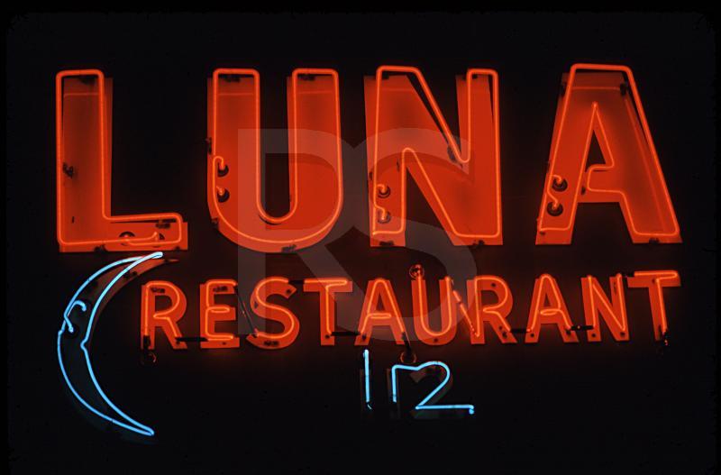 Luna Restaurant Sign
