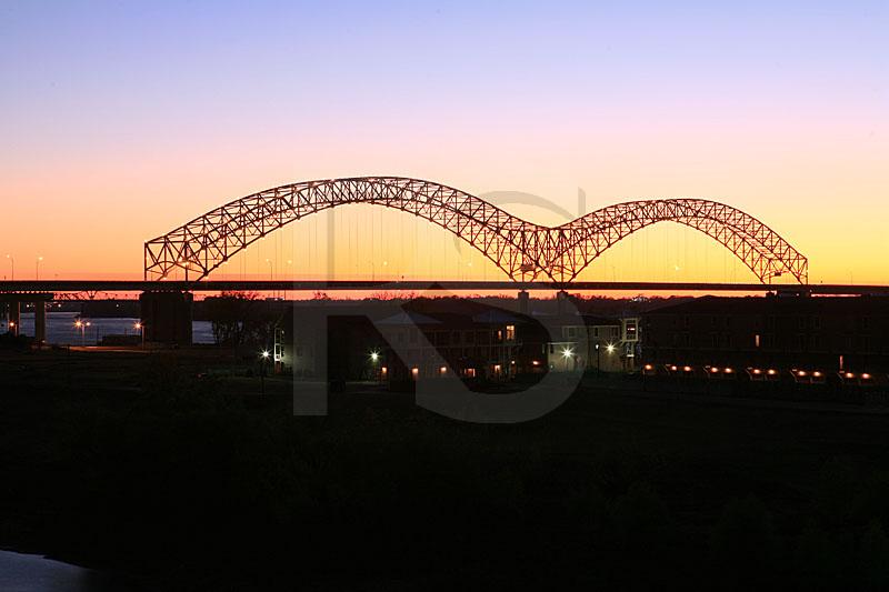 Hernando de Soto Bridge