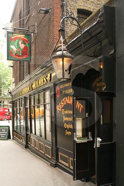 Sherlock Holmes Pub 3