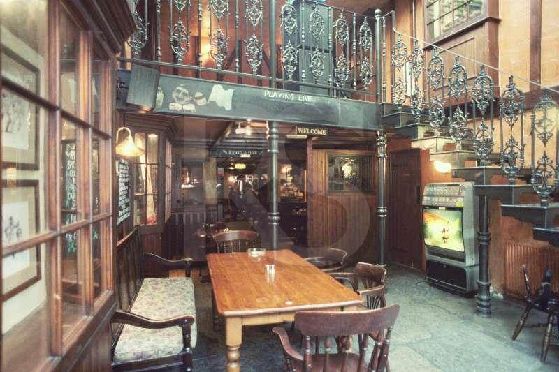 Pub, Salisbury