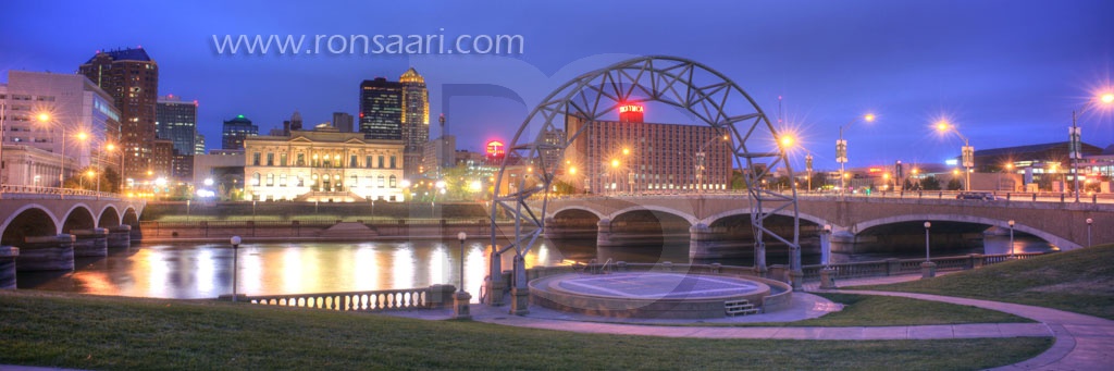 Des Moines Skyline At Dusk Panoramic 2